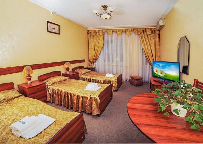 Трехместный номер в санатории Лесной в городе Железноводске - фотография