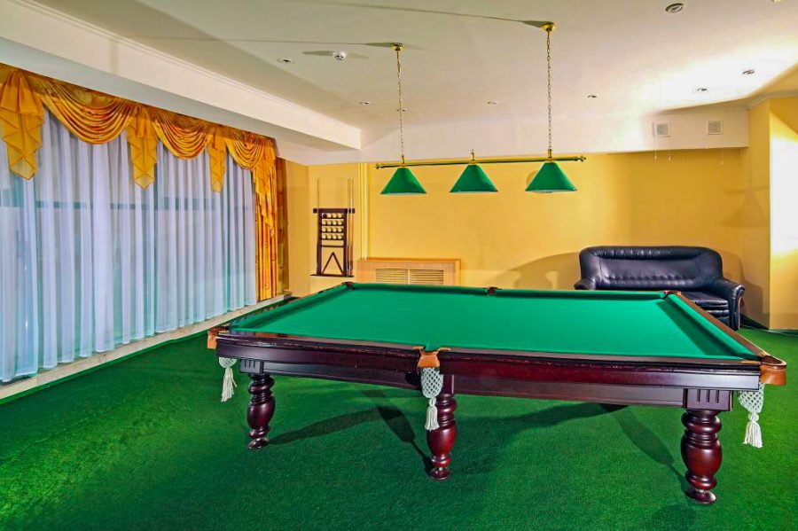 Бильярд в санатории Лесной в городе Железноводске - фотография