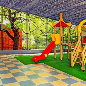 Детская площадка в санатории Лесной в городе Железноводске - фотография