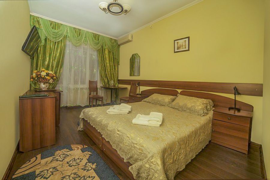 Двухместный номер в санатории Лесной в городе Железноводске - фотография