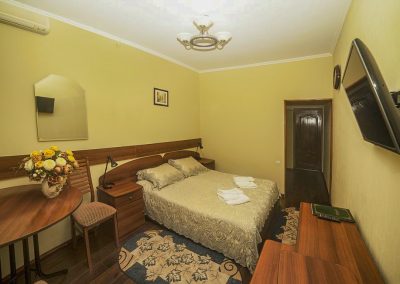 Двухместный номер в санатории Лесной в городе Железноводске - фотография