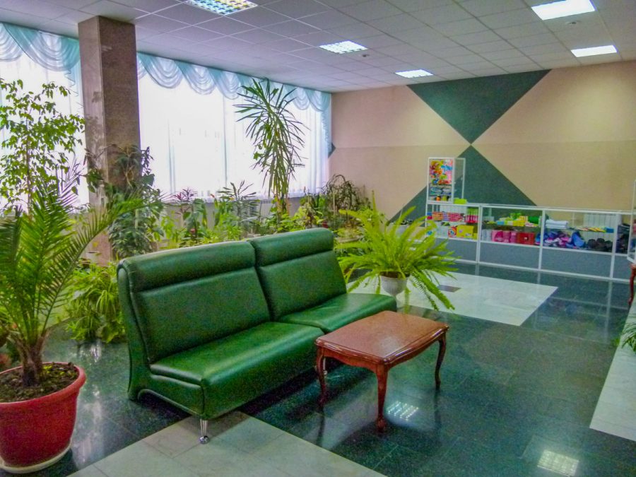 Холл в санатории Лесной в городе Железноводске - фотография