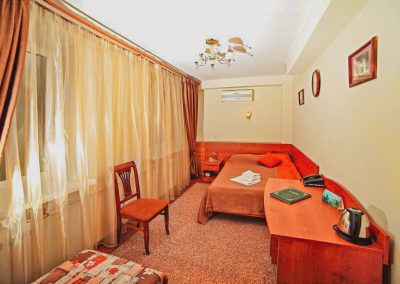 Одноместный номер без балкона в санатории Лесной в городе Железноводске - фотография