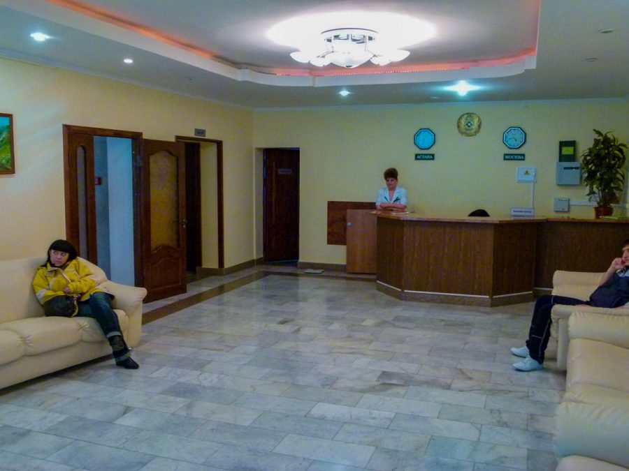 Ресепшн в санатории Лесной в городе Железноводске - фотография