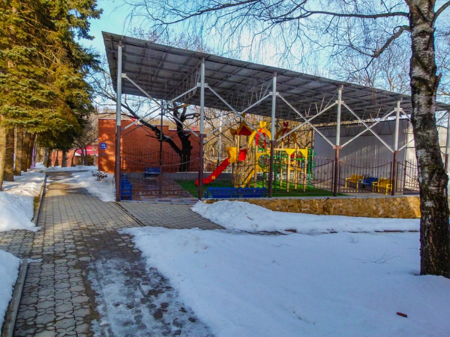 Территория в санатории Лесной в городе Железноводске - фотография