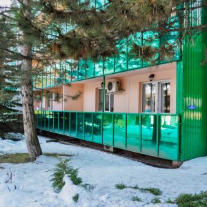 Территория в санатории Лесной в городе Железноводске - фотография