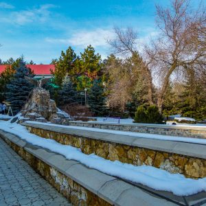 Территория в санатории Лесной в городе Железноводске - фотография