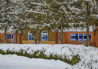 Территория в санатории Лесной в городе Железноводске - фотография