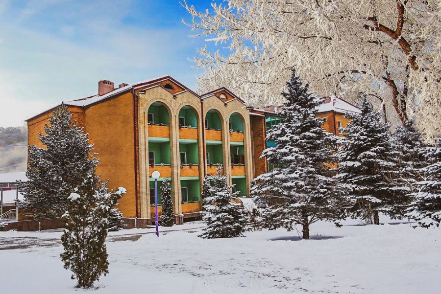 Санаторий Лесной в городе Железноводске - фотография
