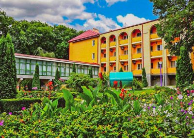 Санаторий Лесной в городе Железноводске - фотография