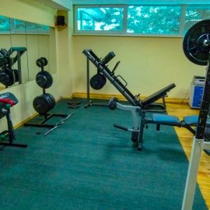 Тренажерный зал в санатории Лесной в городе Железноводске - фотография