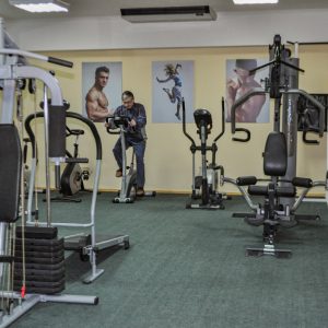 Тренажерный зал в санатории Лесной в городе Железноводске - фотография