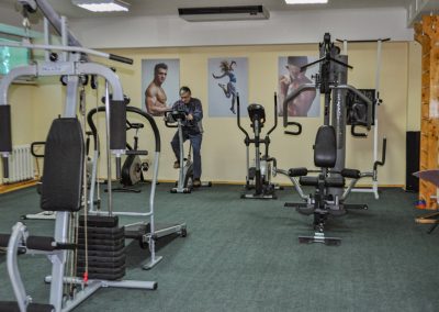 Тренажерный зал в санатории Лесной в городе Железноводске - фотография