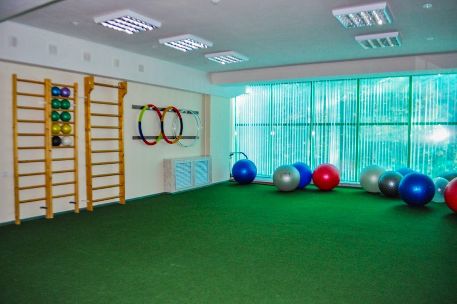 Зал ЛФК в санатории Лесной в городе Железноводске - фотография