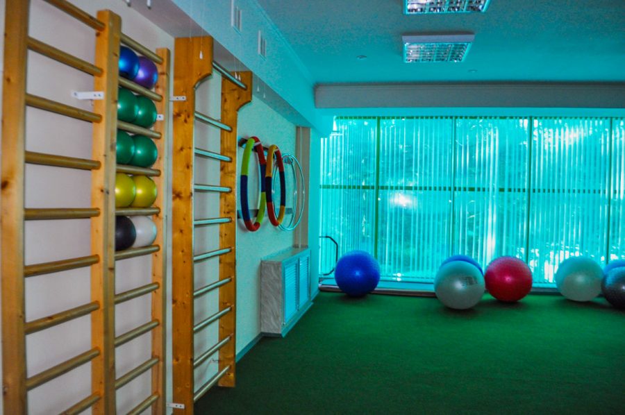 Зал ЛФК в санатории Лесной в городе Железноводске - фотография