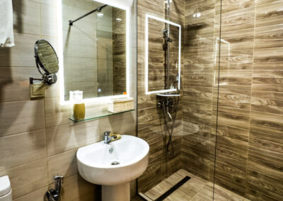 2 местный 2 комнатный Люкс улучшенный в санатории «Лесной» в г. Железноводске - фотография