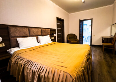 2 местный 2 комнатный Люкс улучшенный в санатории «Лесной» в г. Железноводске - фотография