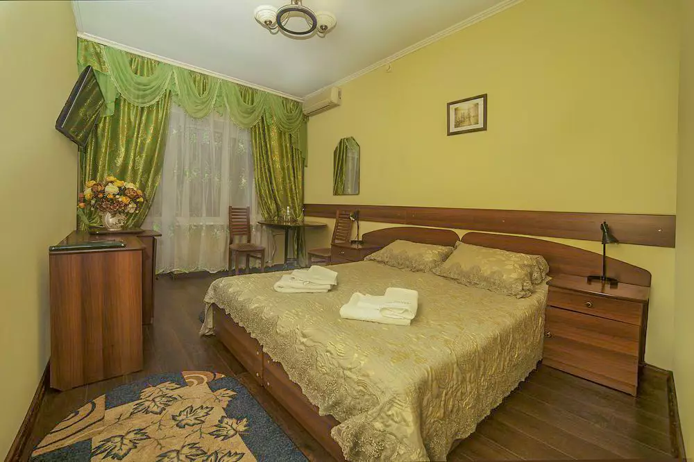Двухместный номер в санатории Лесной в городе Железноводске - фотография
